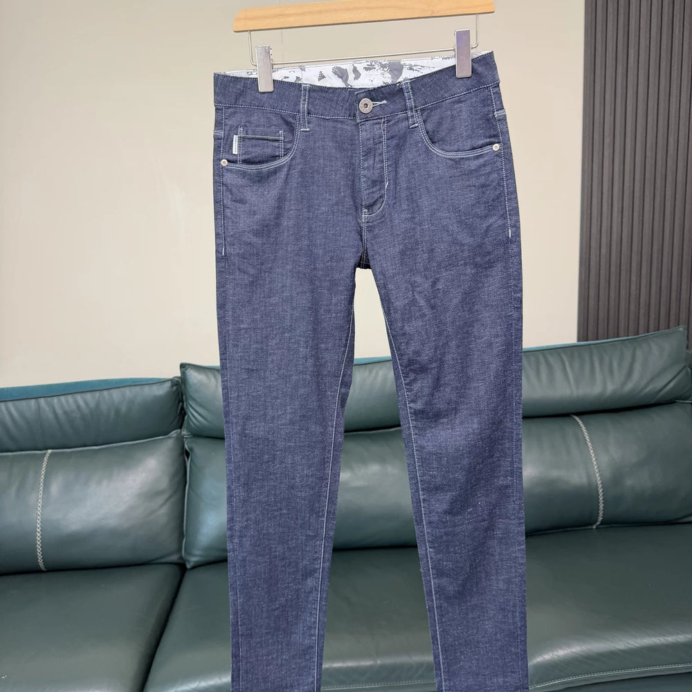 Cut the label! The pen is quite stylish! Foreign trade men's spring and summer thin, breathable, comfortable, elastic straight leg casual jeans