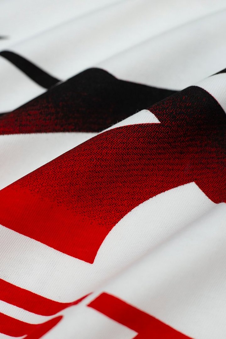 Hellstar Abstract Racing Curved Logo Graphic T-Shirt (White / Red)