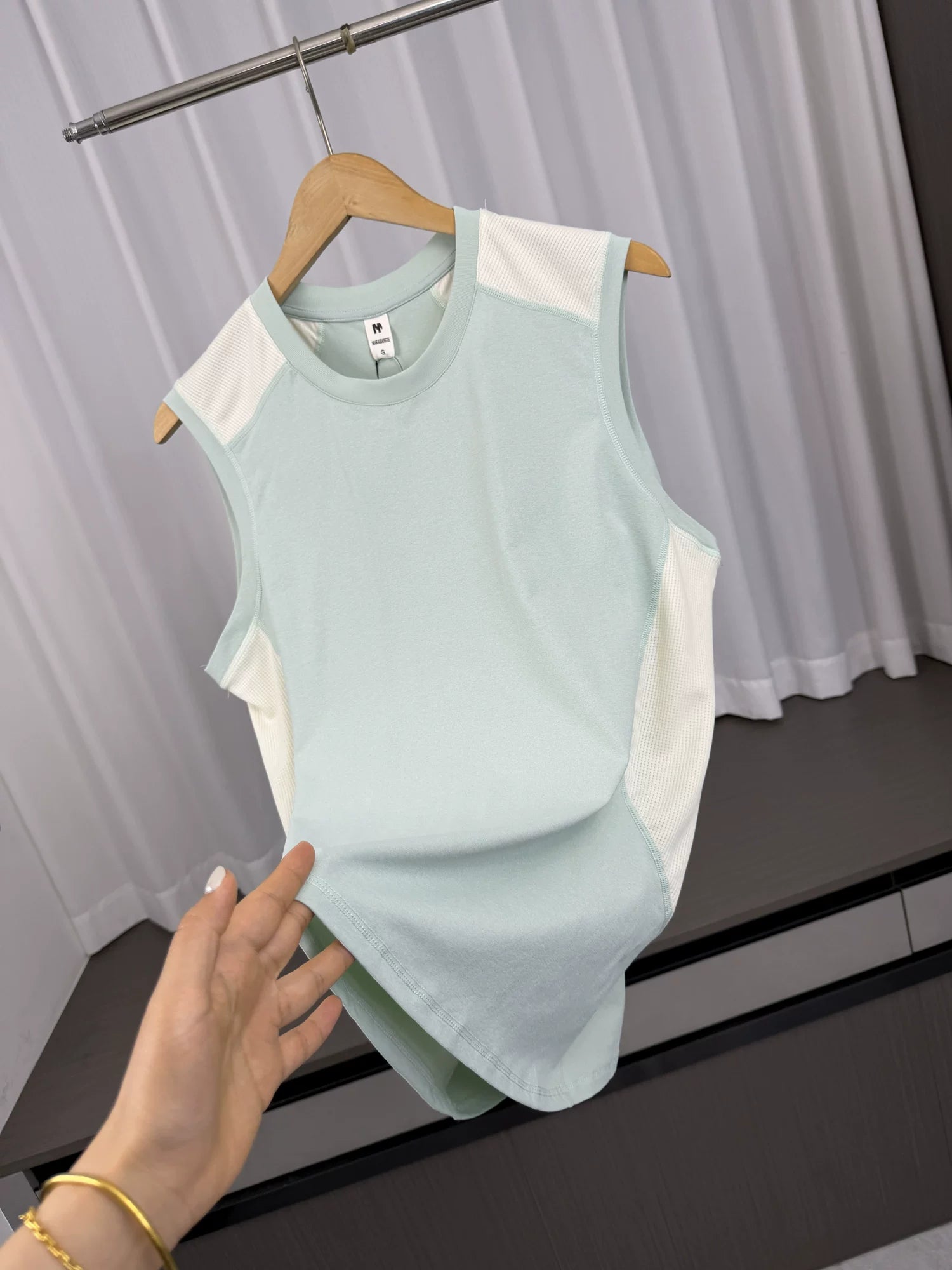 Mountain outdoors! Men and women can wear it! Foreign trade men's summer quick drying breathable contrasting casual T-shirt sports vest
