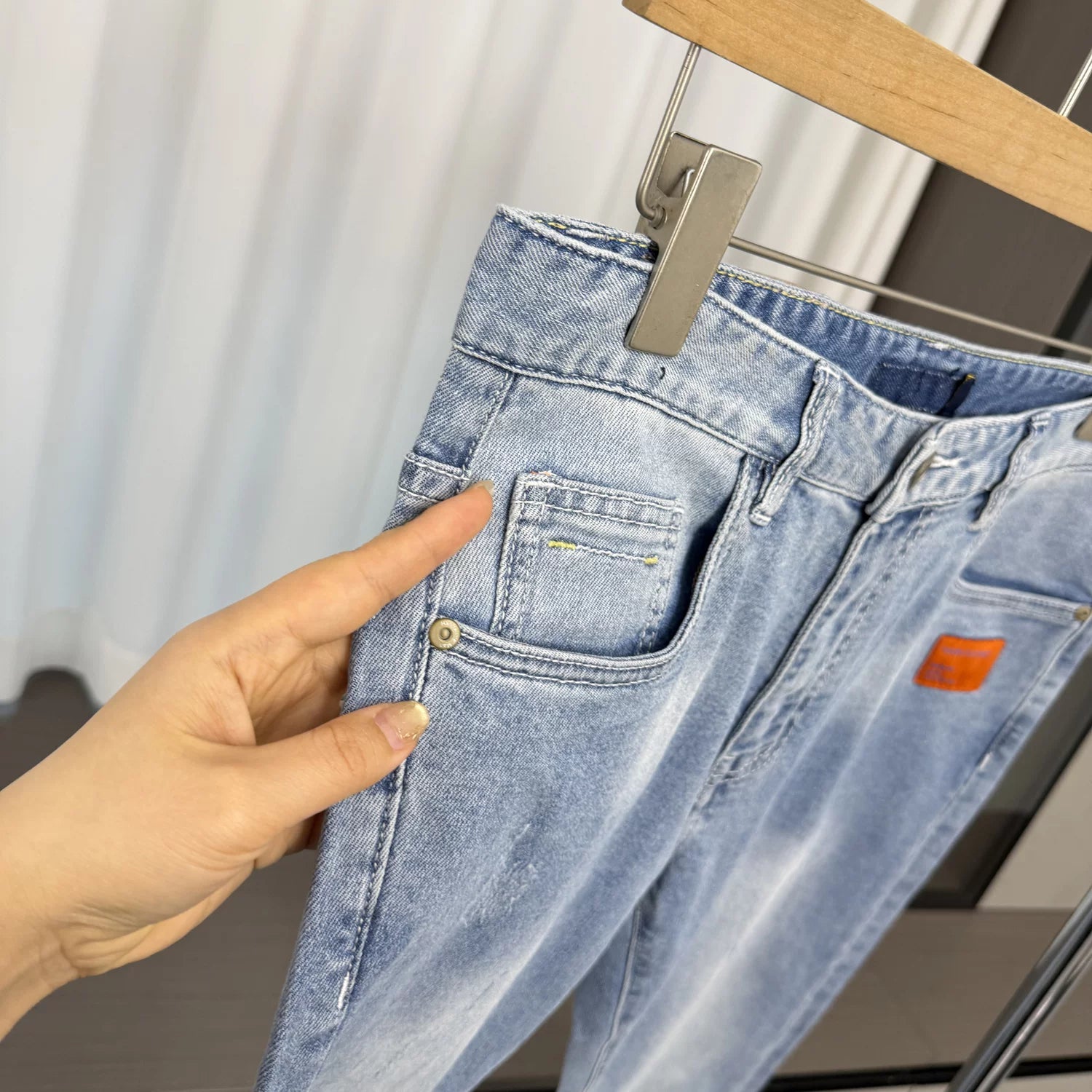 H remaining orders! Wash with water to make it old! Spring and summer men's foreign trade soft and comfortable, fashionable and casual denim jeans trend
