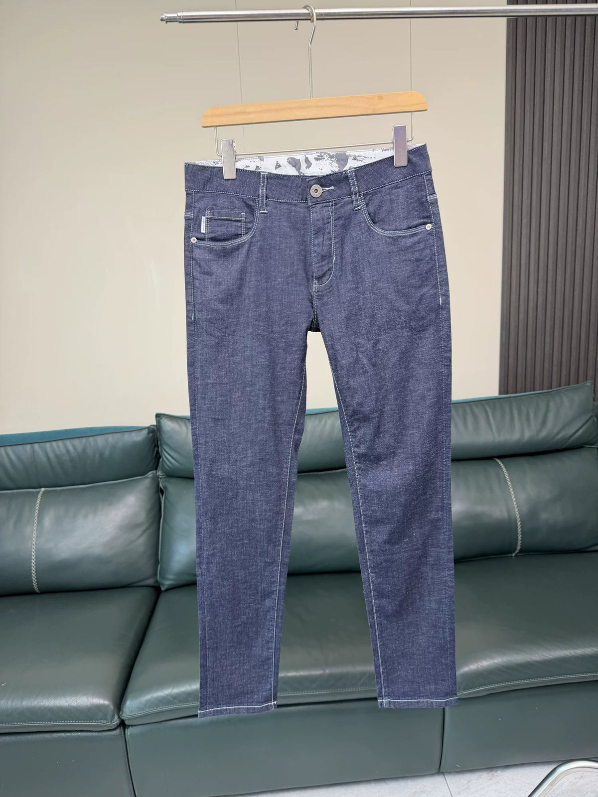 Cut the label! The pen is quite stylish! Foreign trade men's spring and summer thin, breathable, comfortable, elastic straight leg casual jeans