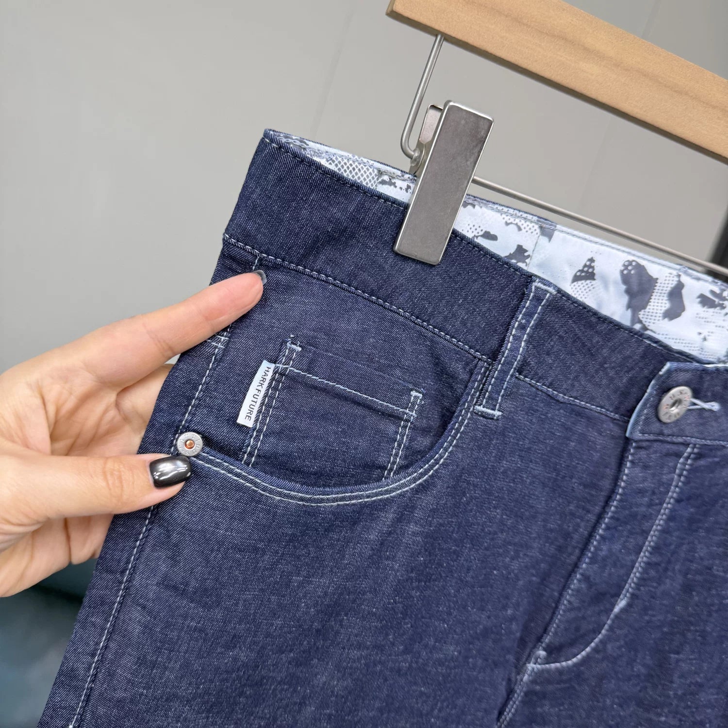 Cut the label! The pen is quite stylish! Foreign trade men's spring and summer thin, breathable, comfortable, elastic straight leg casual jeans