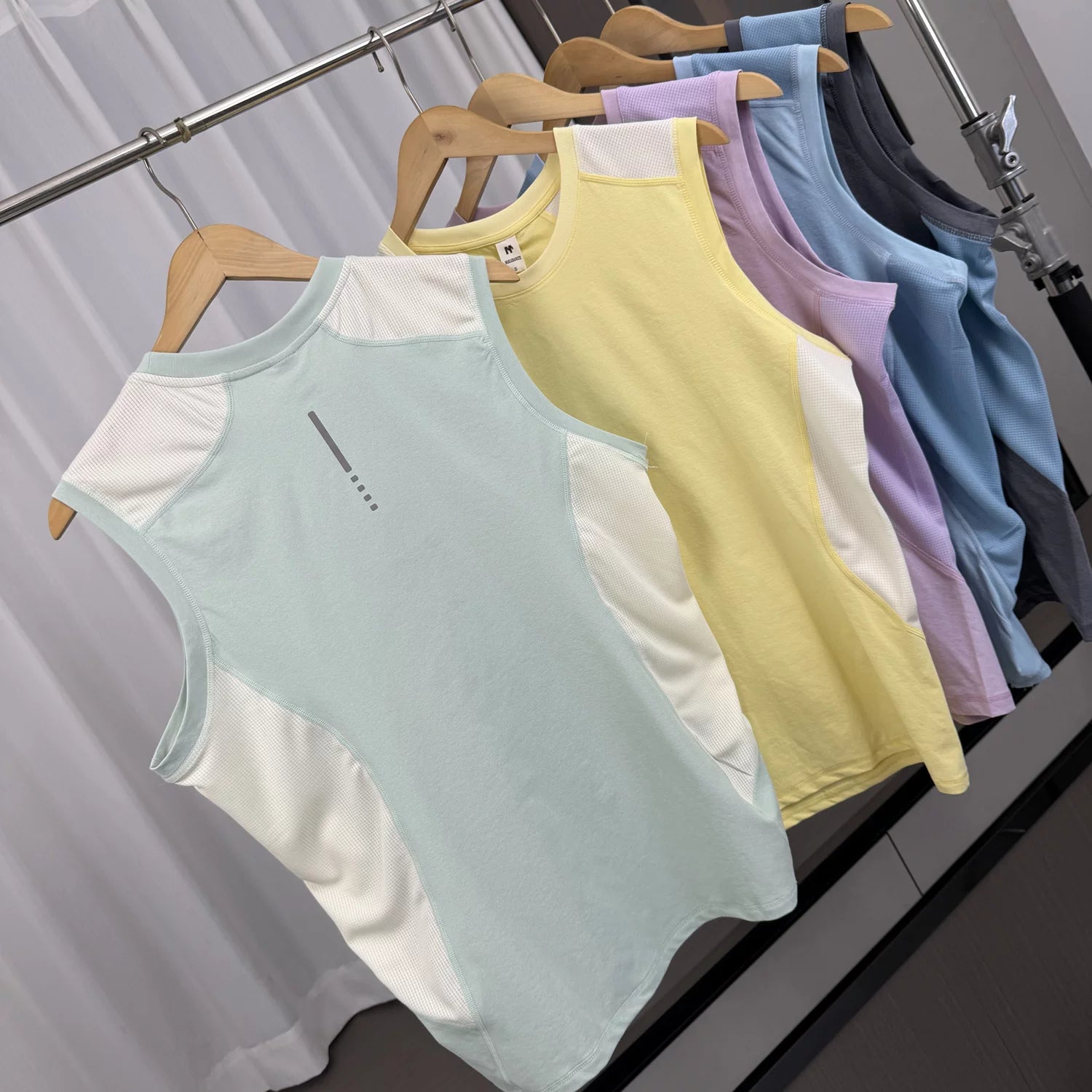 Mountain outdoors! Men and women can wear it! Foreign trade men's summer quick drying breathable contrasting casual T-shirt sports vest