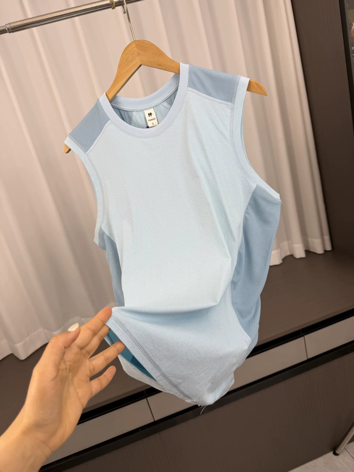 Mountain outdoors! Men and women can wear it! Foreign trade men's summer quick drying breathable contrasting casual T-shirt sports vest