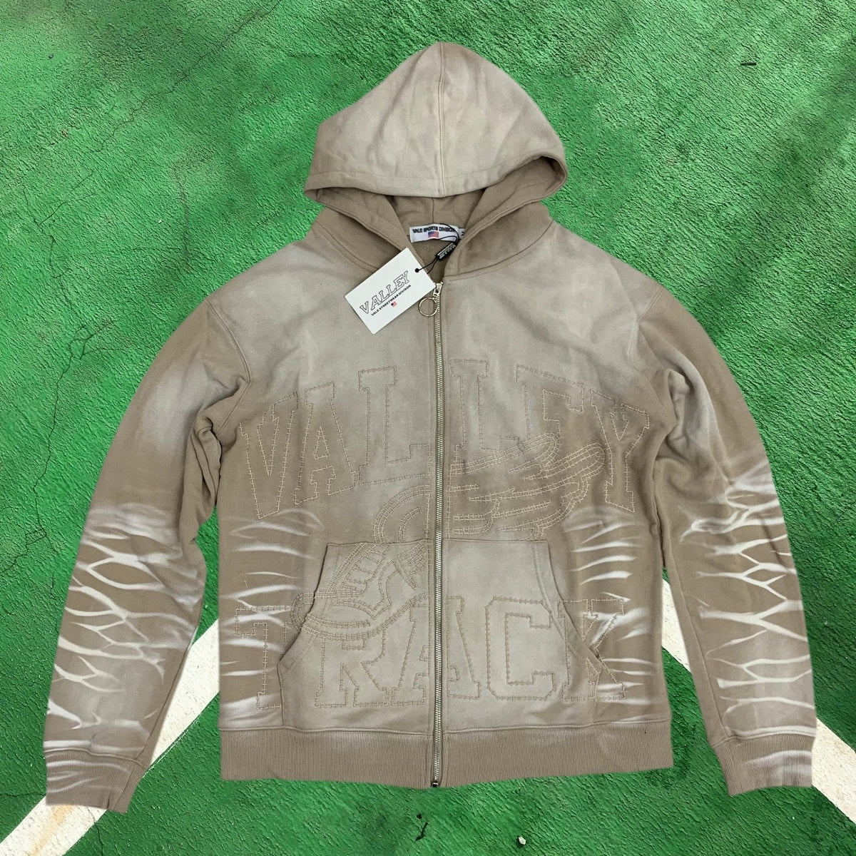 Vale Forever Vintage Wash Graphic Full-Zip Hoodie (Khaki / Valley Track)