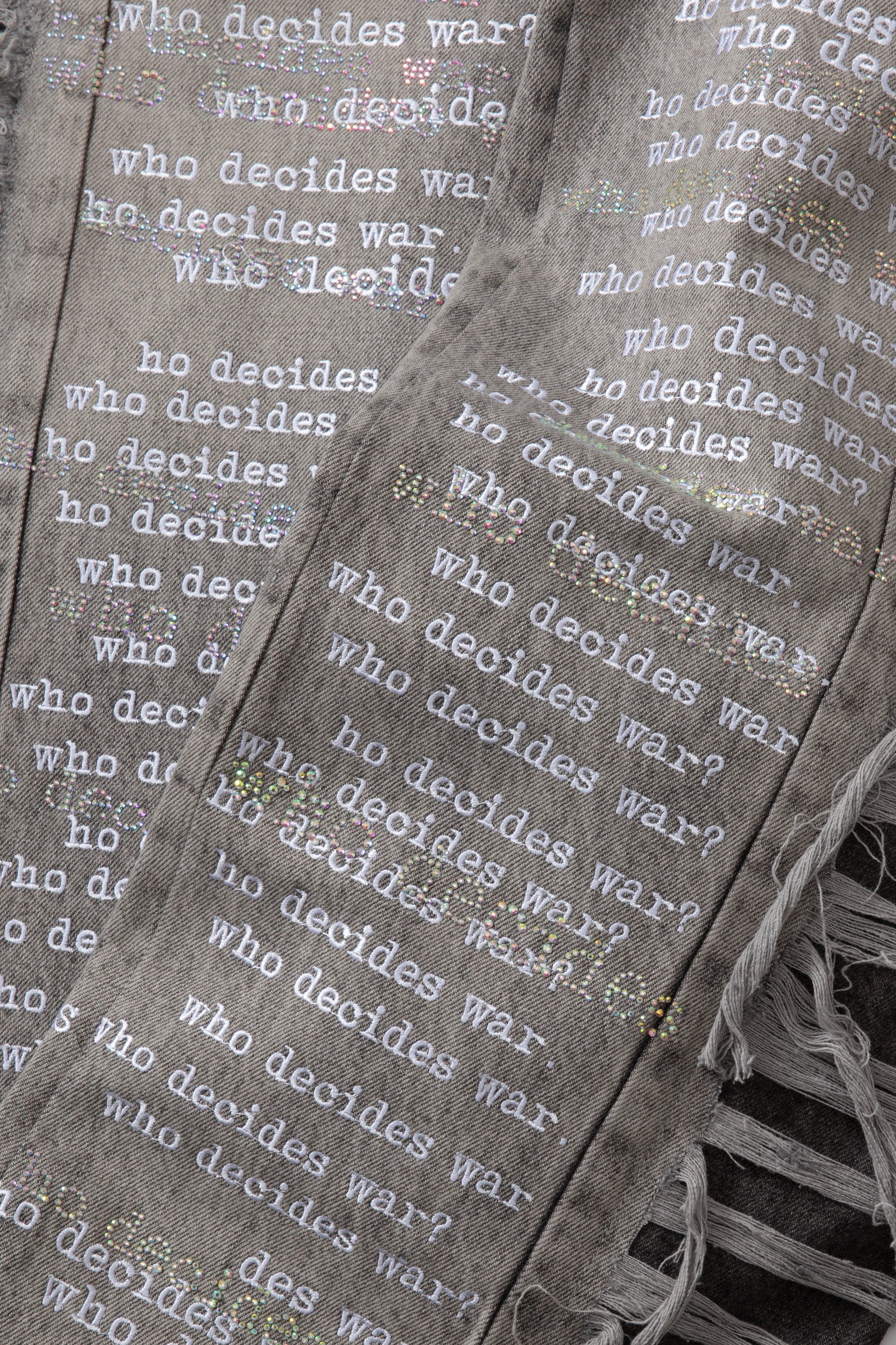 ULTRA FLARE SCRIPTURE DENIM