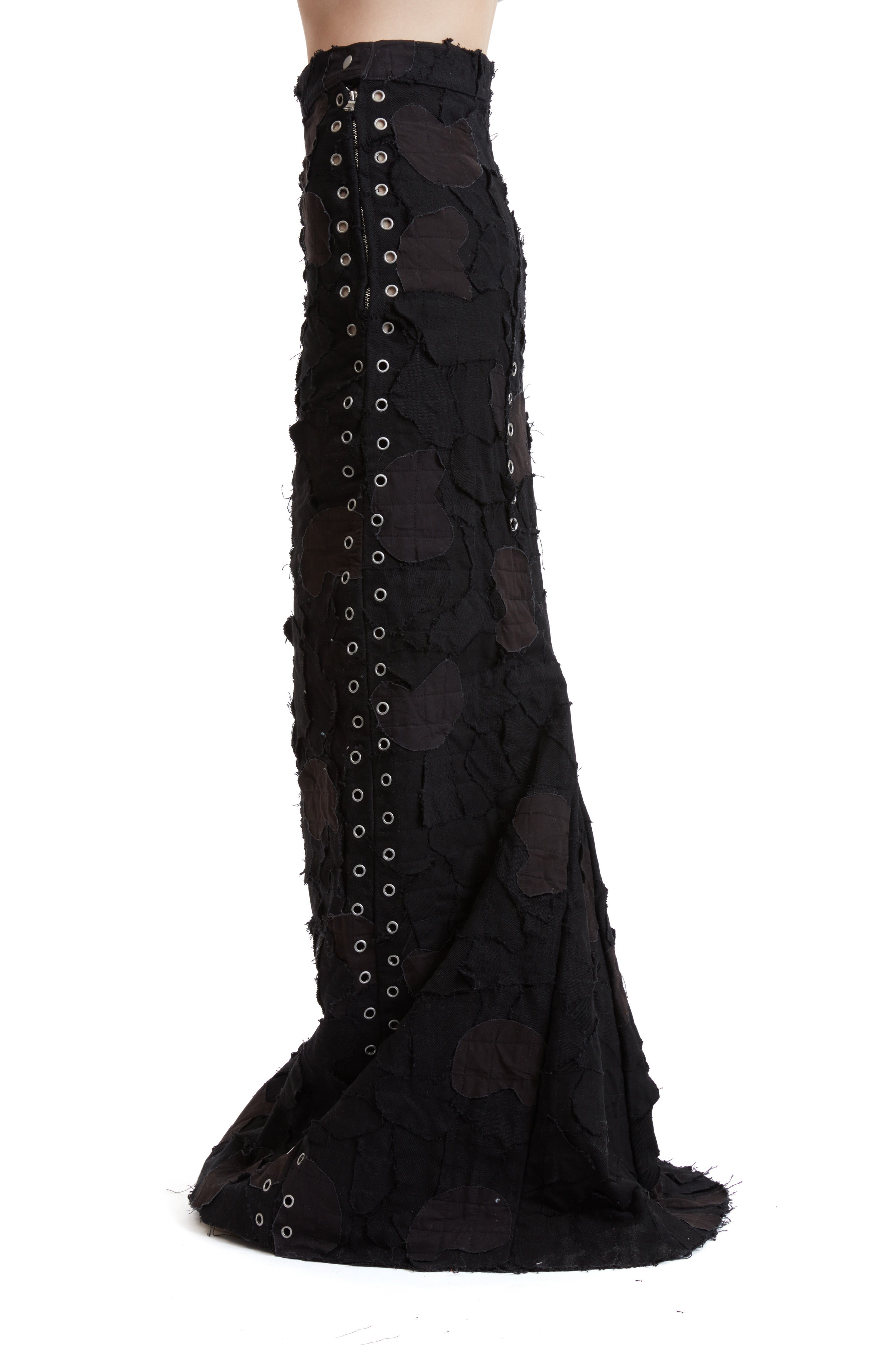 GROMMET ARCH SKIRT